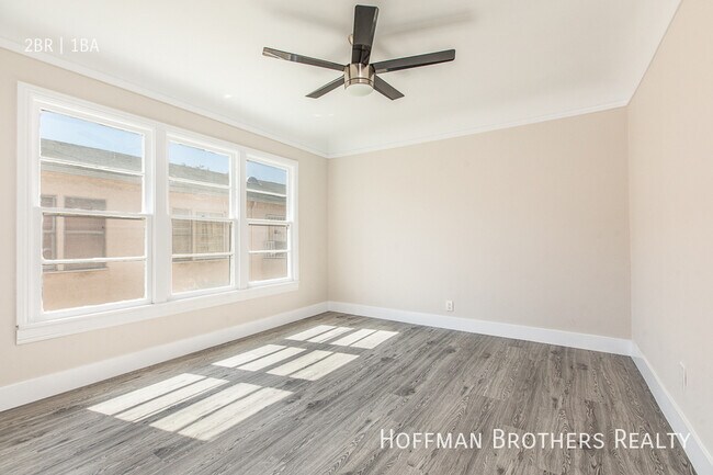 Building Photo - 3811 1/4 W Adams Blvd-