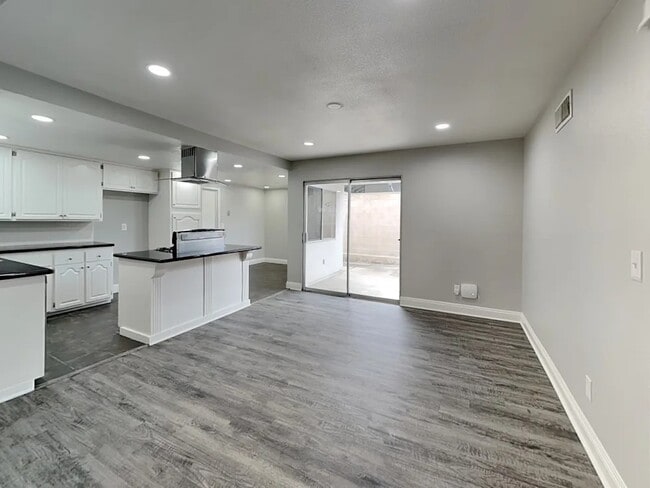 Building Photo - 3394 E Mirada Rd