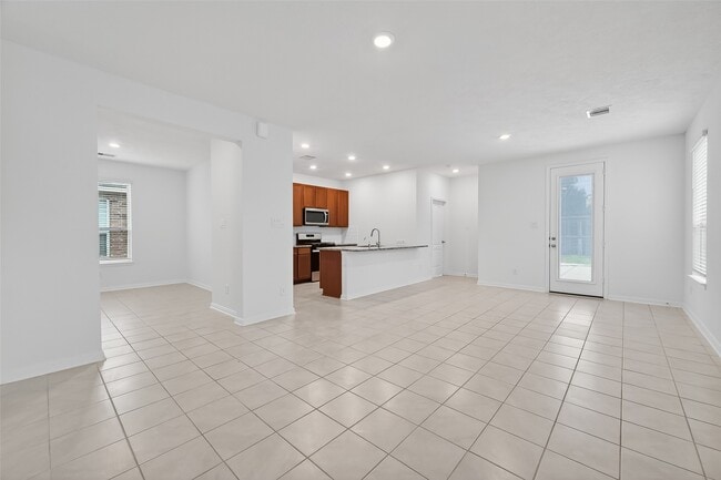 Building Photo - 5607 Grizzly Bear Wy