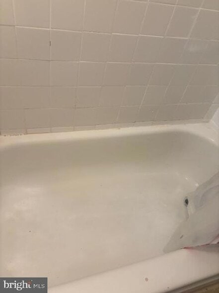 Building Photo - 5630 Walnut St