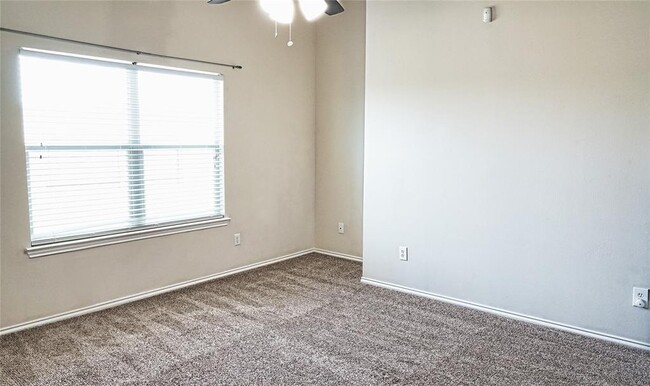 Building Photo - 9959 Driftwood Park Dr