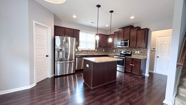 Building Photo - 429 Bald Cypress Ln