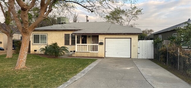 Building Photo - 700 El Prado Dr