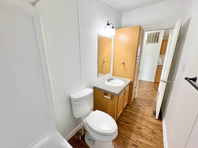 Building Photo - 285 CR 112