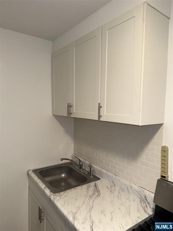 Building Photo - 401 Park Ave