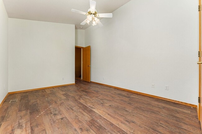 Building Photo - Spacious Home with Central AC and Gas Fire...