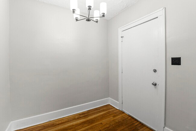 Building Photo - 4074 Virginia Park St