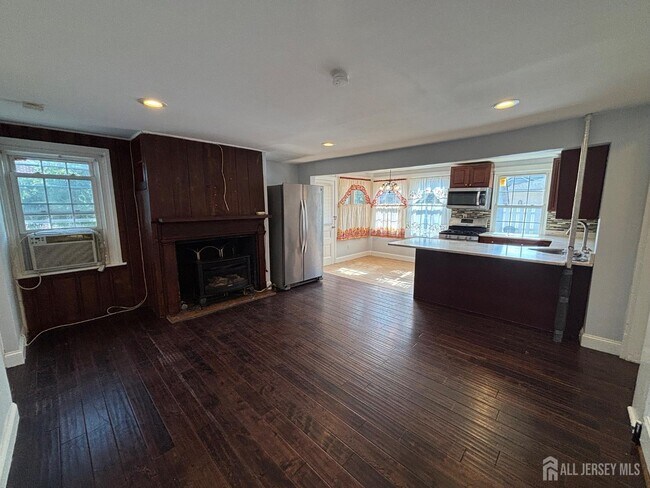 Building Photo - 155 Old Bridge Turnpike