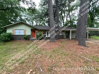 Building Photo - 5555 Wayneland Dr