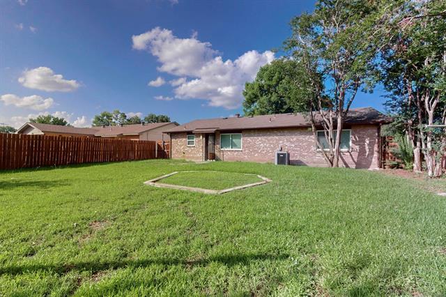 Building Photo - 4009 Providence Dr