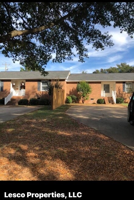 Building Photo - 107 Nicholls Dr