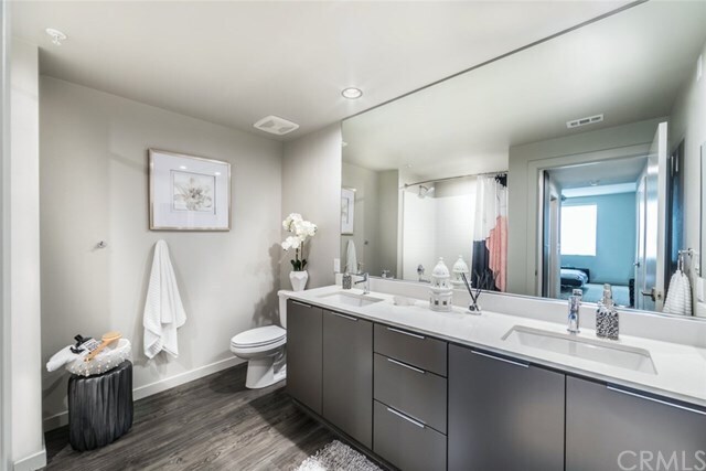 Building Photo - 1355 McCandless Dr