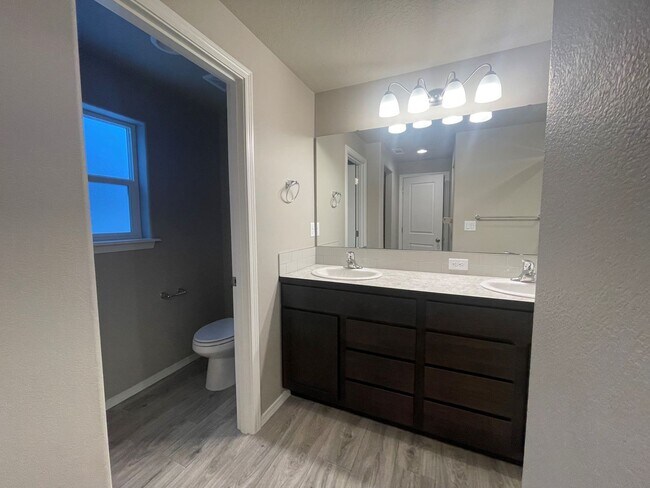 Building Photo - West Valley Home with Underground Sprinkle...