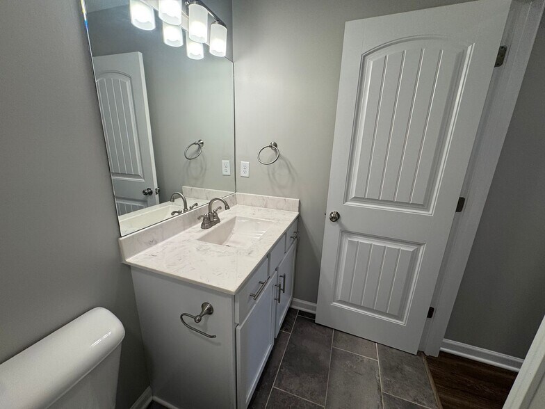 Building Photo - NEWLY CONSTRUCTED IN WALLS, MS