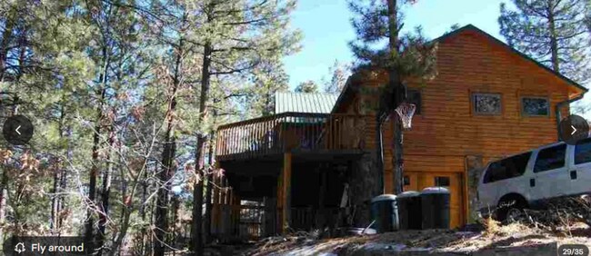 Building Photo - 228 Maple Dr