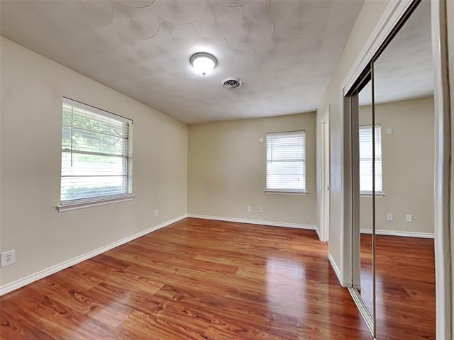 Building Photo - 4427 Live Oak Dr