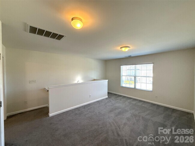 Building Photo - 354 Cornielle Ln