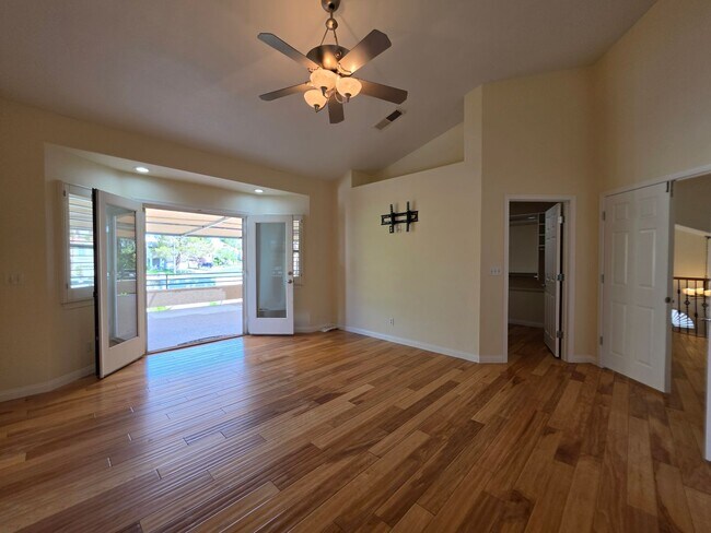 Building Photo - Spacious Home in the Heart of Green Valley
