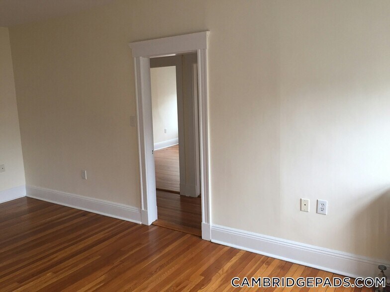 Building Photo - 18 Chauncy St