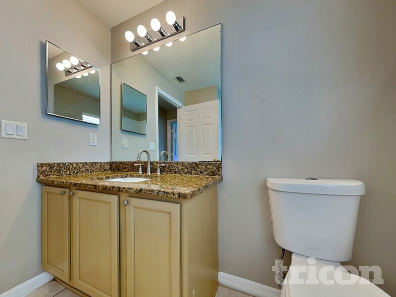 Building Photo - 4926 Trinidad Dr