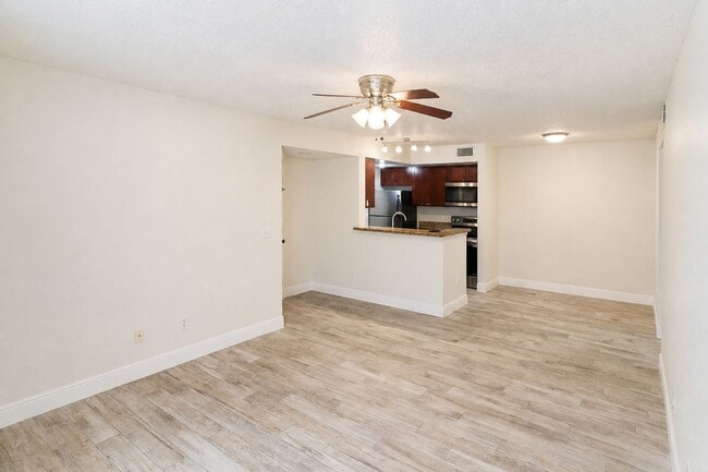 Building Photo - 5156 Conroy Rd