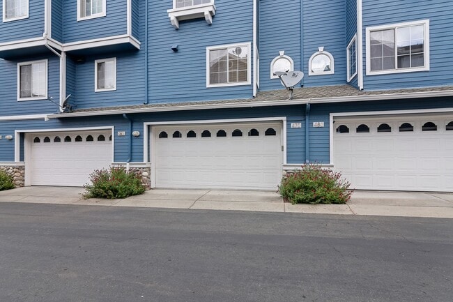 Building Photo - Portside Village Life on Benicia Marina