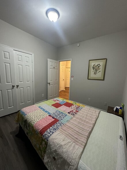 Building Photo - 988 Sims Ave NW