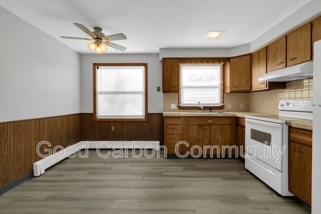 Building Photo - 1190 Orchard Park Rd