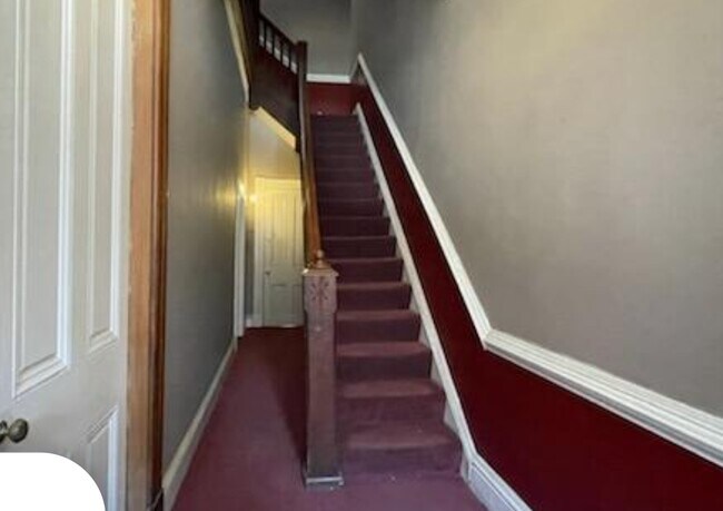 Building Photo - 1723 Bolton St