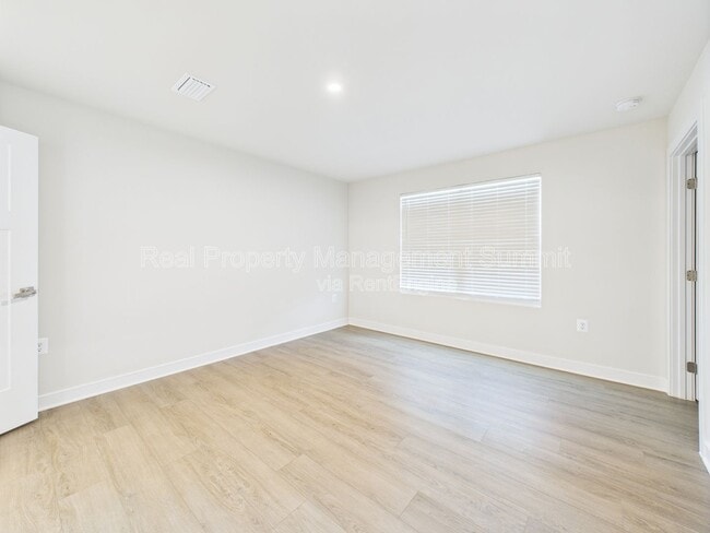 Building Photo - 4711 Hardwell St
