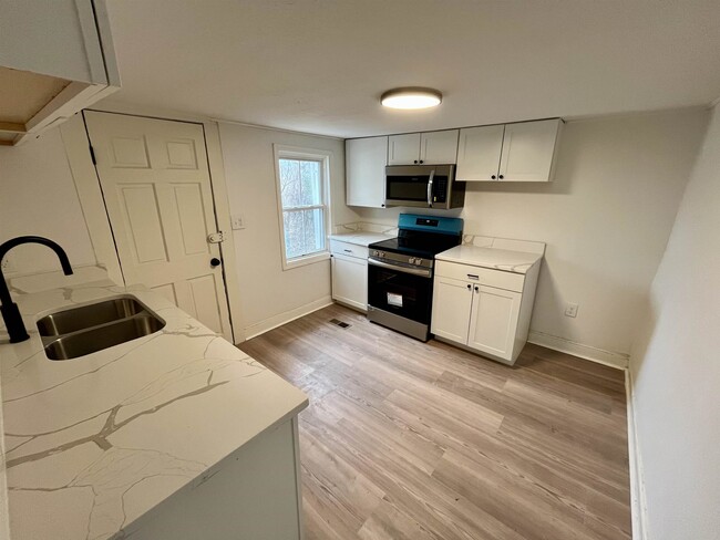 Building Photo - 500 Ridge St