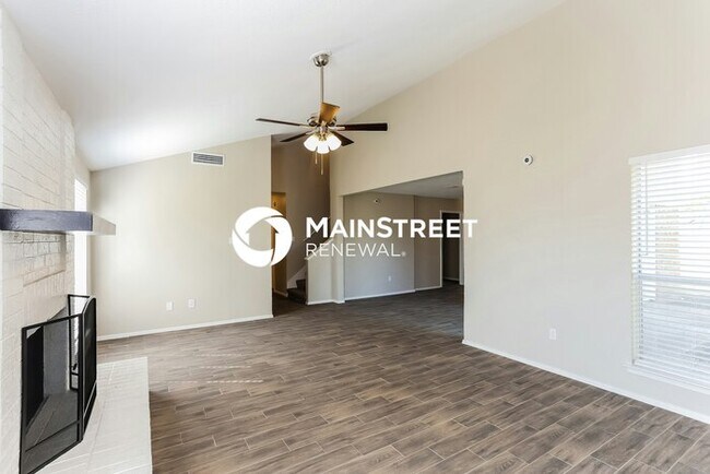 Building Photo - 817 Barcelona Cir