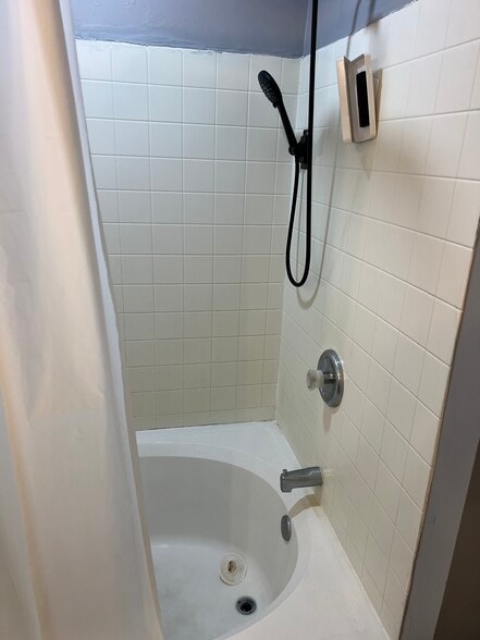 Building Photo - 74 Venture Path