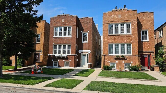 Primary Photo - 1310 Maple Ave