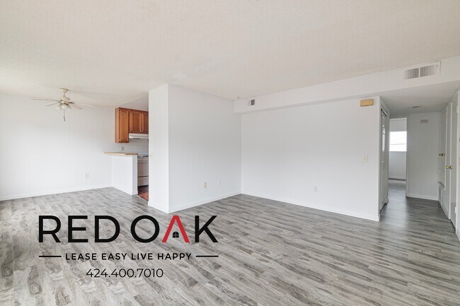 Building Photo - 1341 W 37th Pl