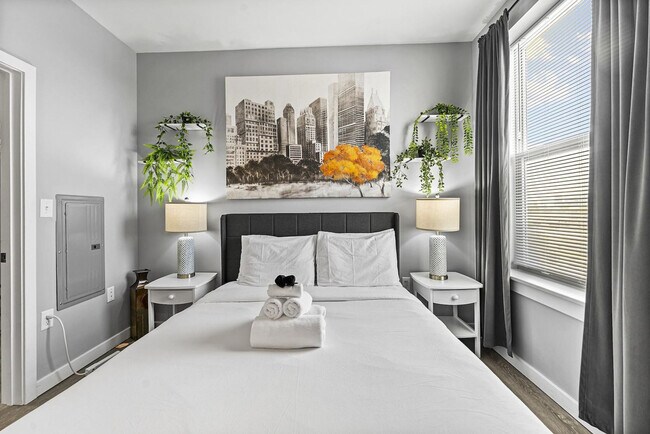 Building Photo - 95 Broadway-SI ID1240304P