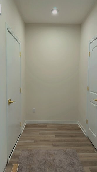 Building Photo - 1242 Fairstone Dr