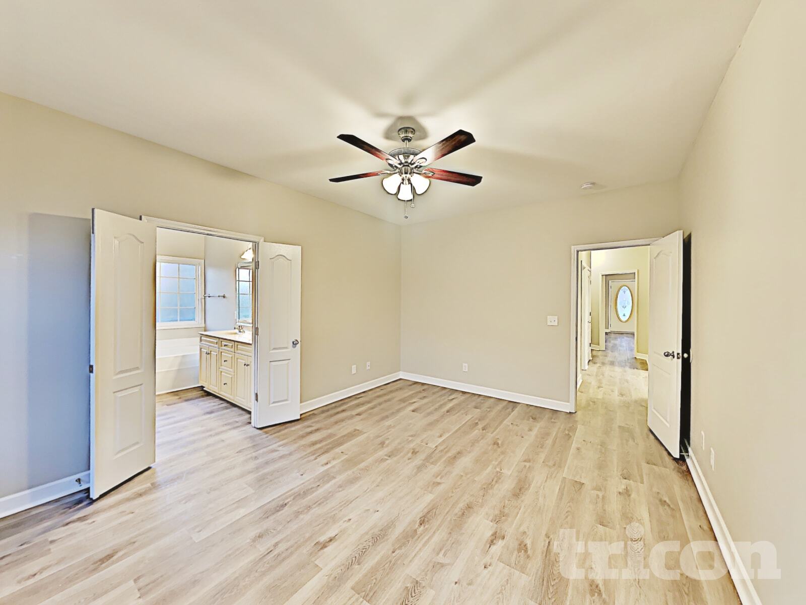 Building Photo - 1015 Golf View Way