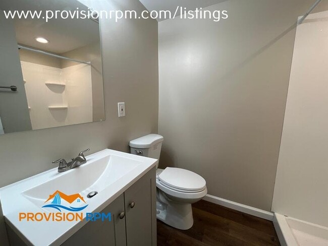 Building Photo - 928 Victory Avenue - C