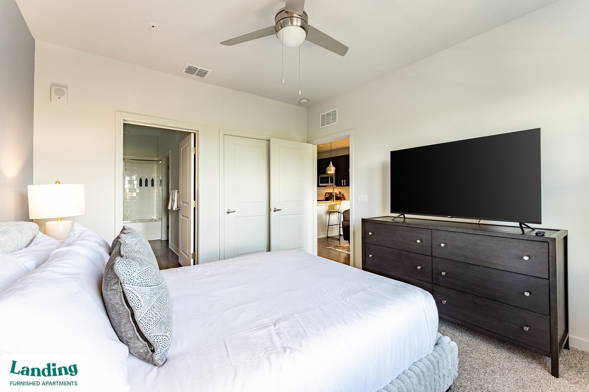 Building Photo - 1225 Utica Dr