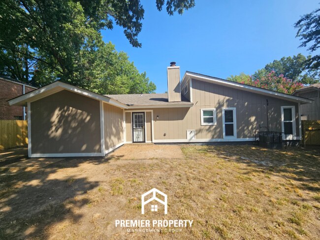 Building Photo - 6249 Midsummer Way