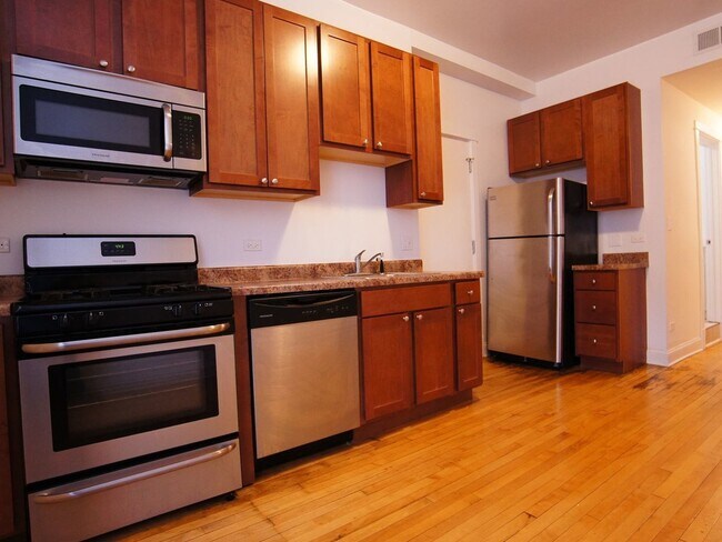 Building Photo - 2651 N Milwaukee Ave