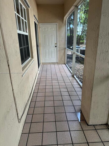 Building Photo - 5630 NW 114th Path