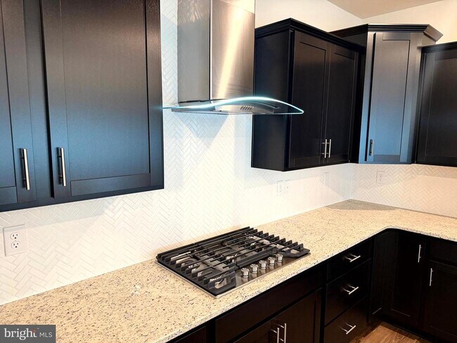 Building Photo - 461 Hanson St