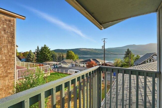 Building Photo - 820 S Liberty Dr