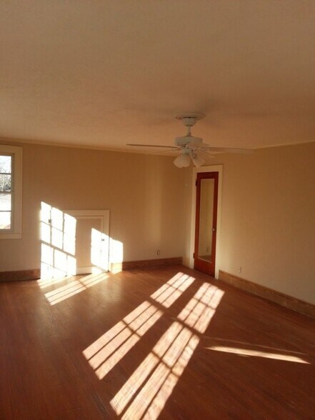 Building Photo - 2525 Liberty