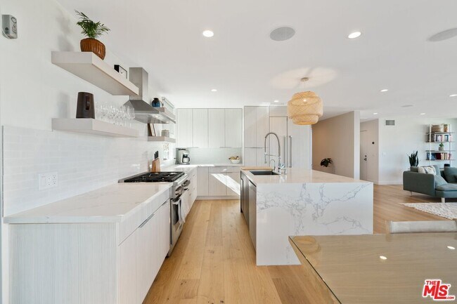 Building Photo - 3632 Beverly Ridge Dr