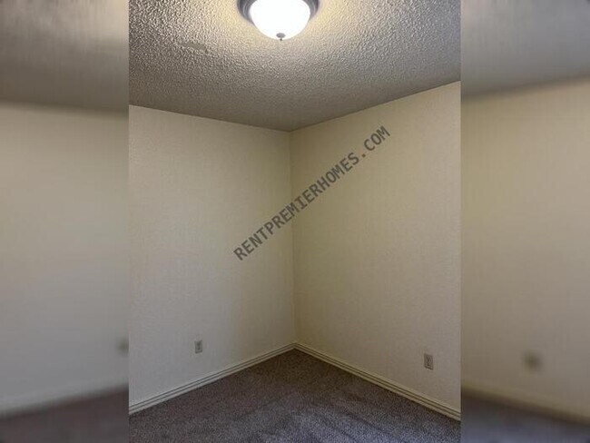 Building Photo - 805 Woodward Ave