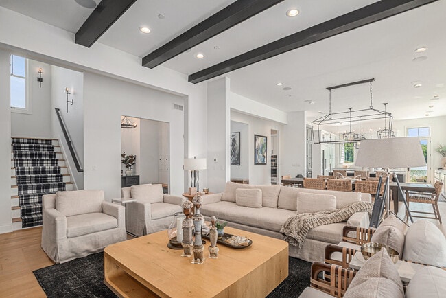 Building Photo - 6736 Saugatuck Bch Rd