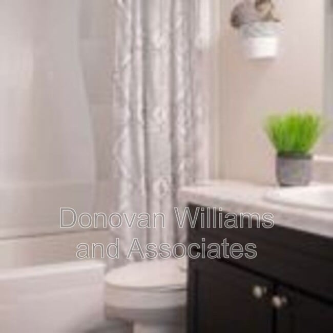 Building Photo - 2203 Kilborne Dr